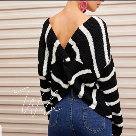Private Label Sweaters - Black White Striped Twist Back Sweater Boutique Oversized Knit S/M NWT